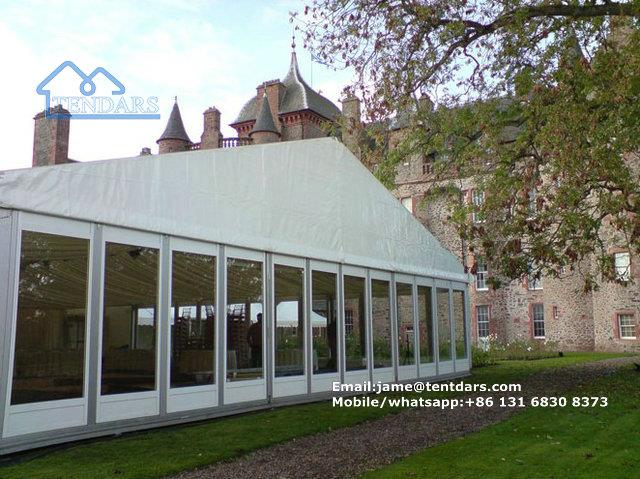 Botiga de casament de buit clar